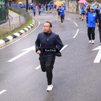 Runner Photo 7953895