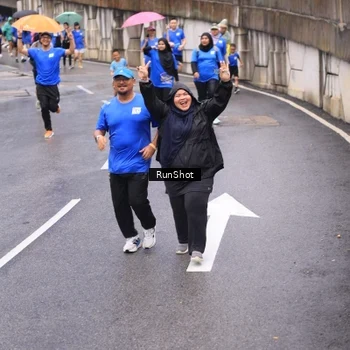 Runner Photo 7953915