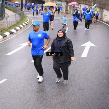 Runner Photo 7953928