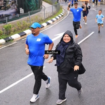 Runner Photo 7953939
