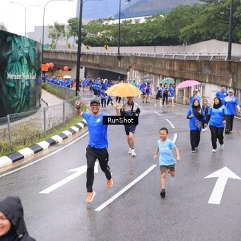 Runner Photo 7953943