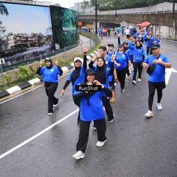 Runner Photo 7953946