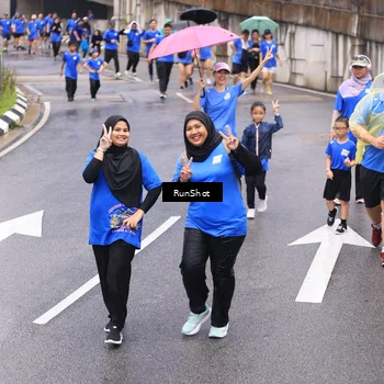 Runner Photo 7954004