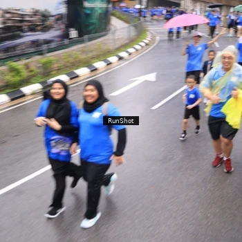 Runner Photo 7954022