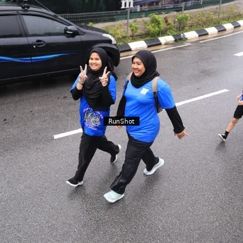 Runner Photo 7954035