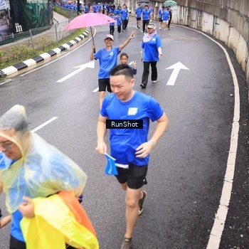 Runner Photo 7954042