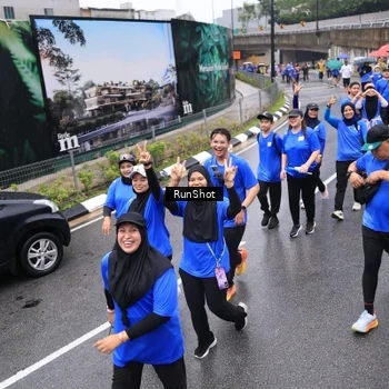 Runner Photo 7954054