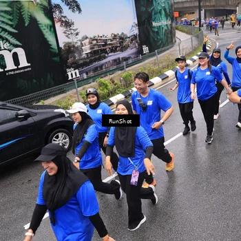 Runner Photo 7954067