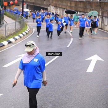 Runner Photo 7954068