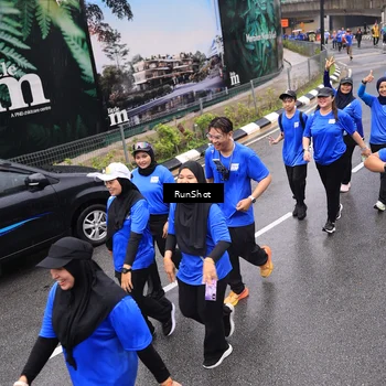 Runner Photo 7954078