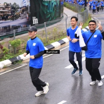 Runner Photo 7954096