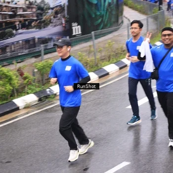 Runner Photo 7954097