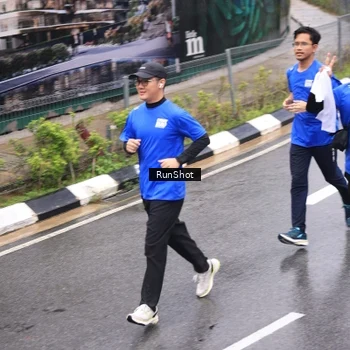 Runner Photo 7954098