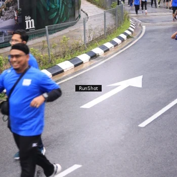 Runner Photo 7954105