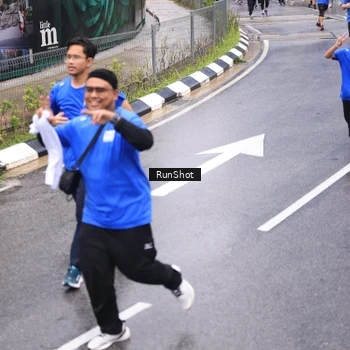 Runner Photo 7954106