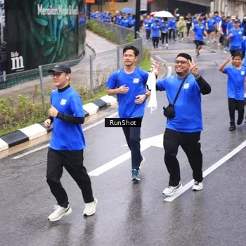 Runner Photo 7954137