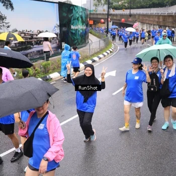 Runner Photo 7954195