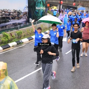 Runner Photo 7954297