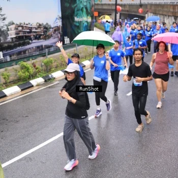 Runner Photo 7954298