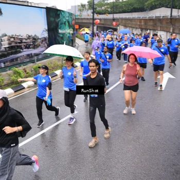 Runner Photo 7954304