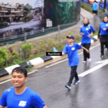 Runner Photo 7954334