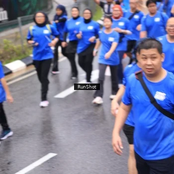 Runner Photo 7954345