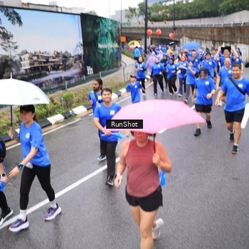 Runner Photo 7954347