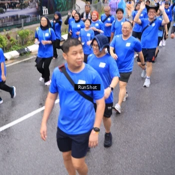 Runner Photo 7954355