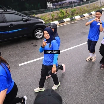 Runner Photo 7954379