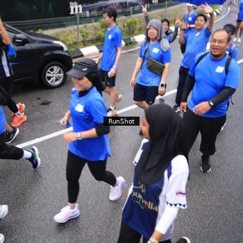 Runner Photo 7954407