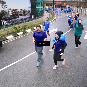Runner Photo 7954444