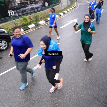 Runner Photo 7954453
