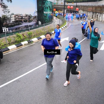 Runner Photo 7954454