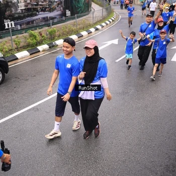 Runner Photo 7954459