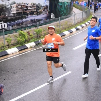 Runner Photo 7954534