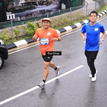Runner Photo 7954535