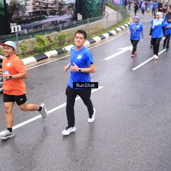 Runner Photo 7954539