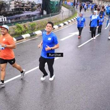 Runner Photo 7954540
