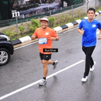 Runner Photo 7954541