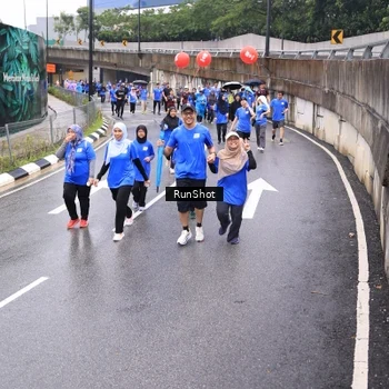 Runner Photo 7954553