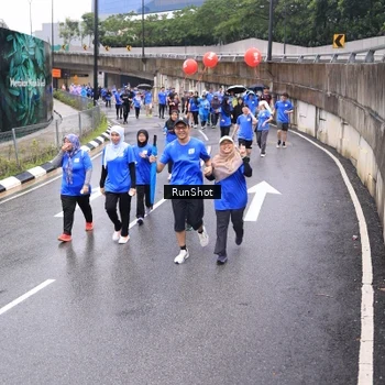Runner Photo 7954557