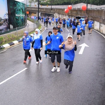 Runner Photo 7954562