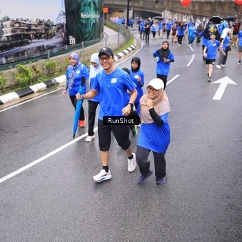 Runner Photo 7954575