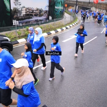 Runner Photo 7954582