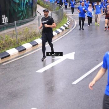 Runner Photo 7954630