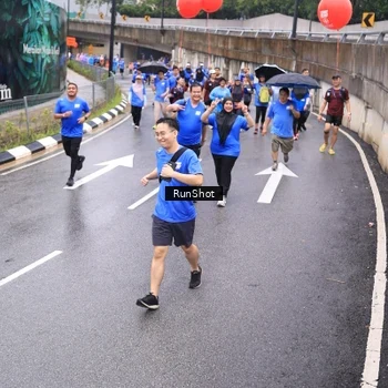 Runner Photo 7954667