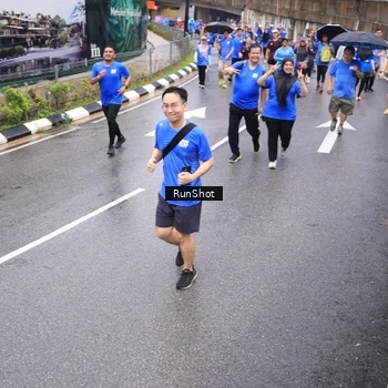 Runner Photo 7954673