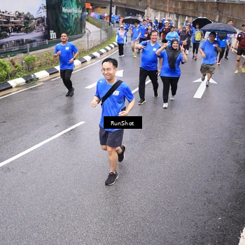 Runner Photo 7954675