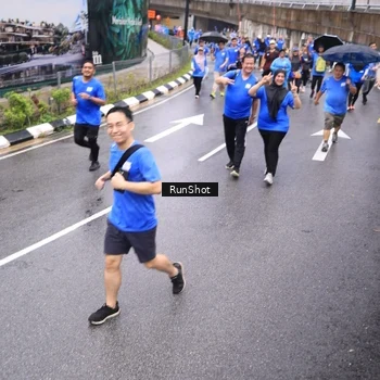 Runner Photo 7954680