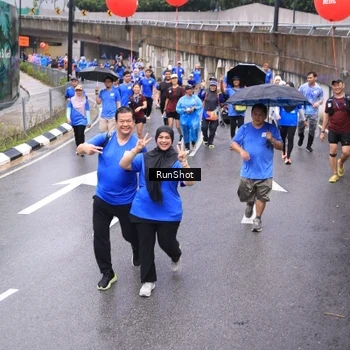 Runner Photo 7954690